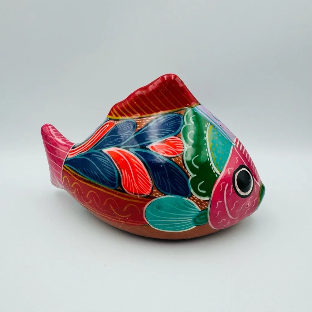 Vintage Hand Painted Terracotta Fish Mexican Folk Art H 4.5” W 7” D 3.5”